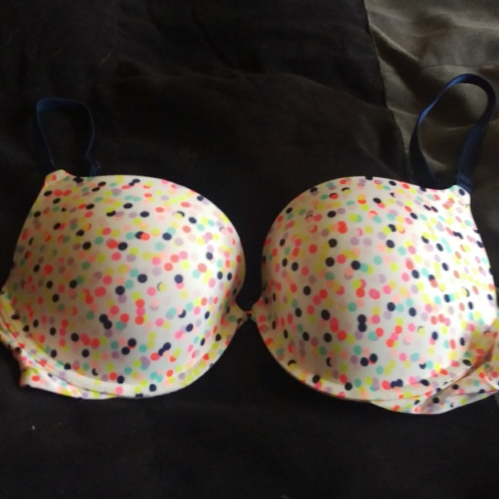 Victoria's secret push-up bra.